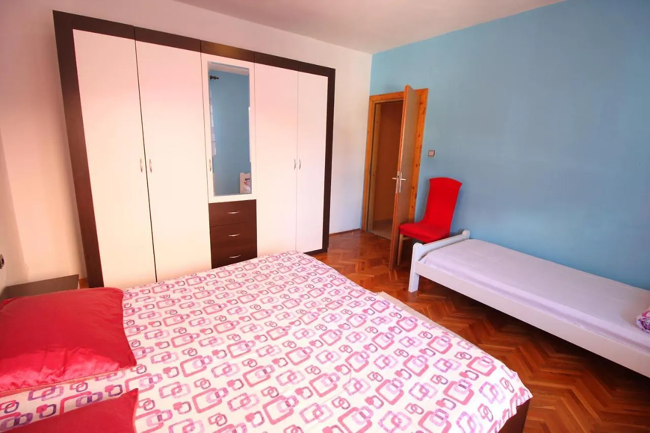 Dubravka Apartment Dinjiska Croatia