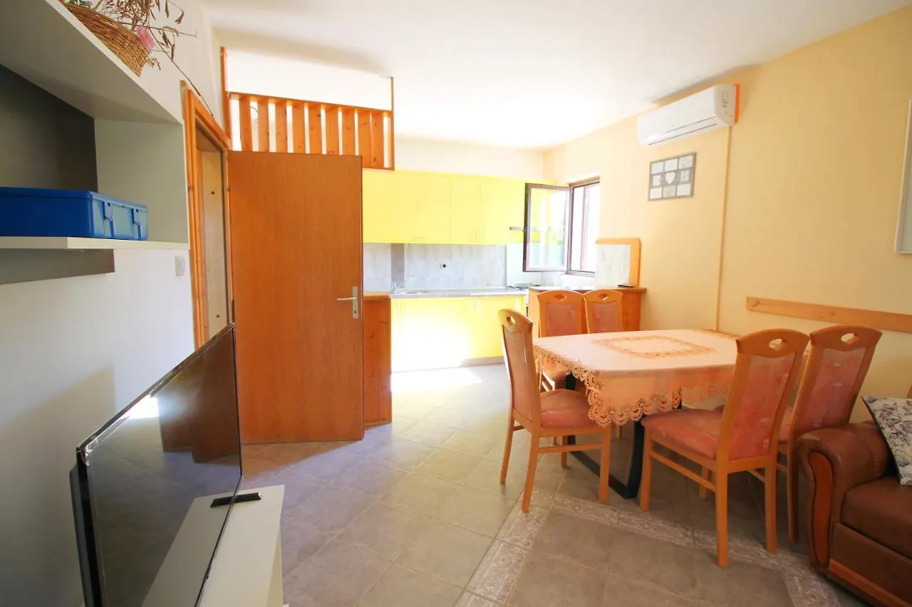 Dubravka Apartment Dinjiska